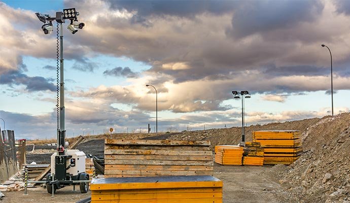 Mobile security trailer monitoring a freight yard